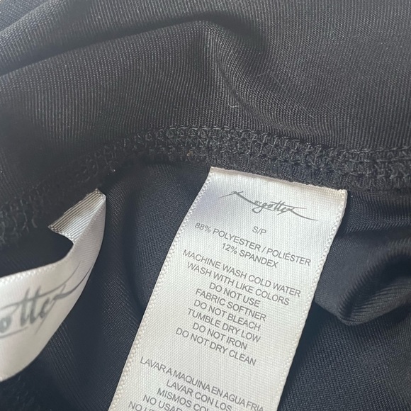 Small leggings by Gottex - Picture 3 of 3